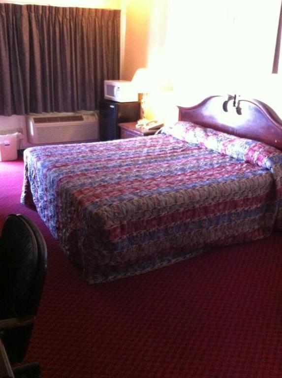 Midtown Motel Newport News Room photo